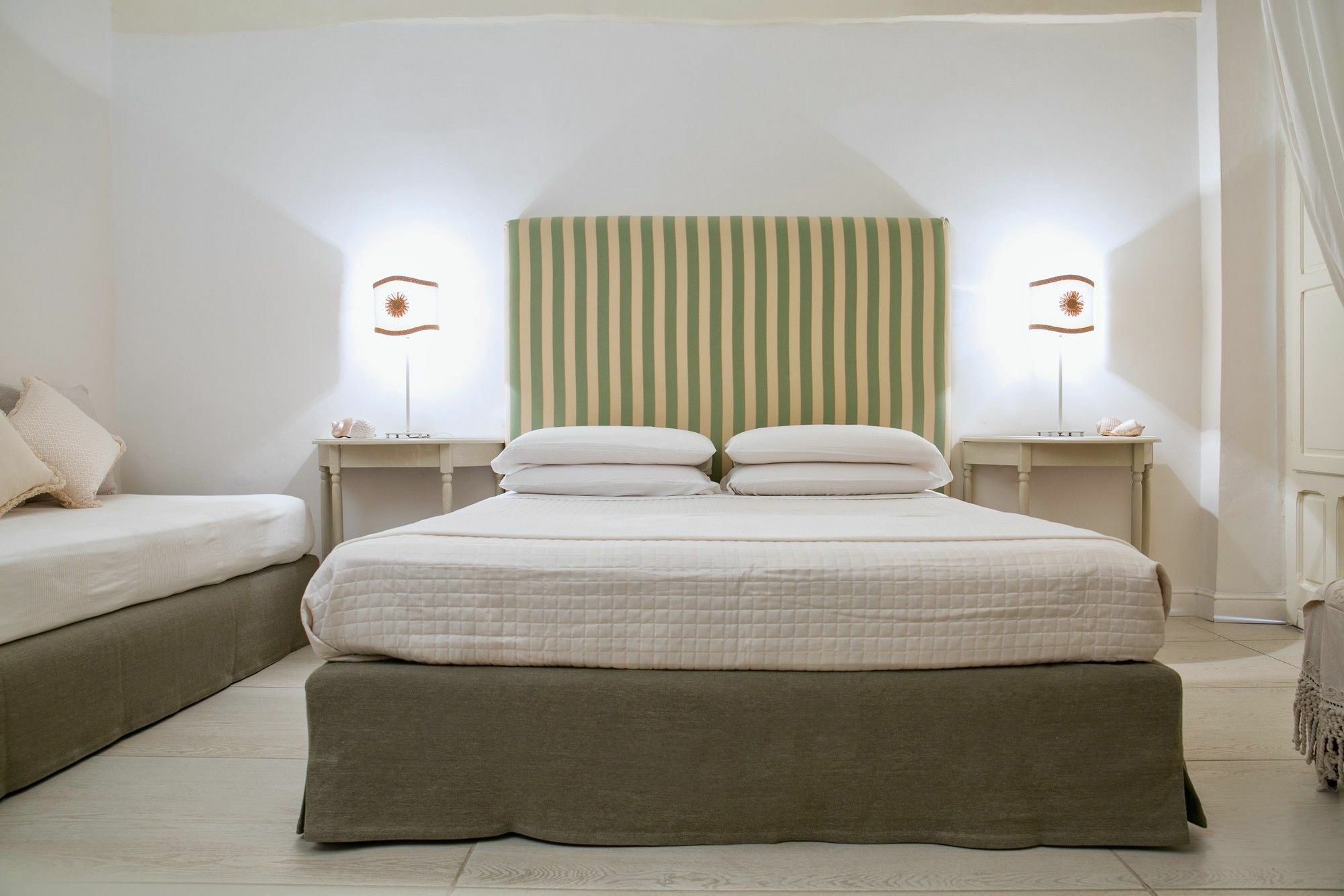 ガリポリ Domus Dejana Bed & Breakfast エクステリア 写真